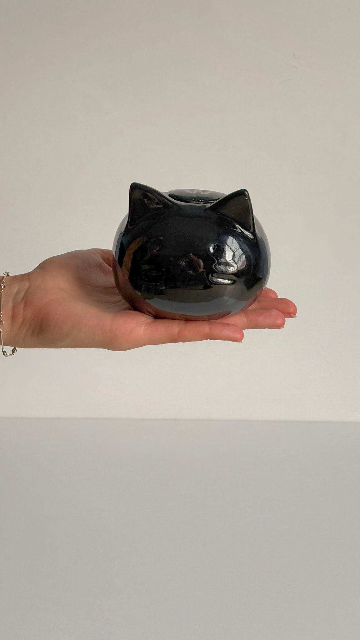 Black Ceramic Cat Urn – Mini Pet Urn, Keepsake Urn for Ashes, Rainbow Bridge Memorial