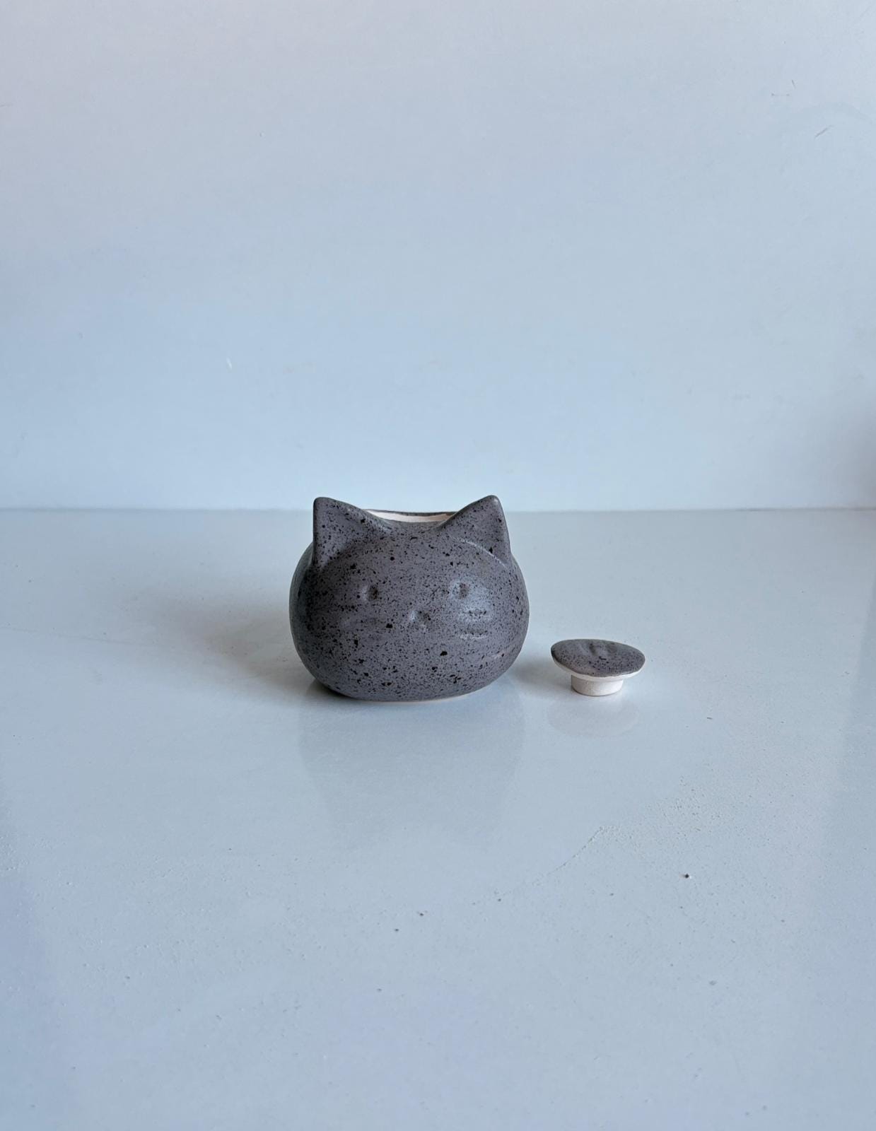 Gray Color Ceramic Cat Urn – Mini Pet Ash Urn, Keepsake Urn, Personalized Cat Memorial Gift | Rainbow Bridge | Safe Shipping Guarantee !!!