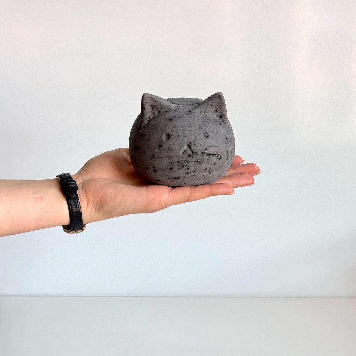 Black Ceramic Cat Urn – Handmade Minimal Pet Ashes Jar – Pet Urn | Cat Urn Vase | Cat Keepsake | Rainbow Bridge Safe Shipping Guarantee !