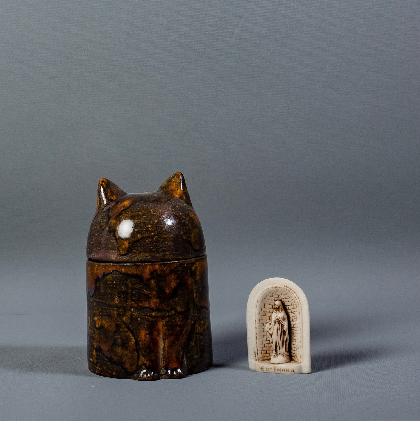 Handmade Ceramic Pet Urn Cat | Custom Cat Urn for Ashes | Small Memorial Urn | Katzenurne, urna para gato, urna gatto, katten urn, katteur