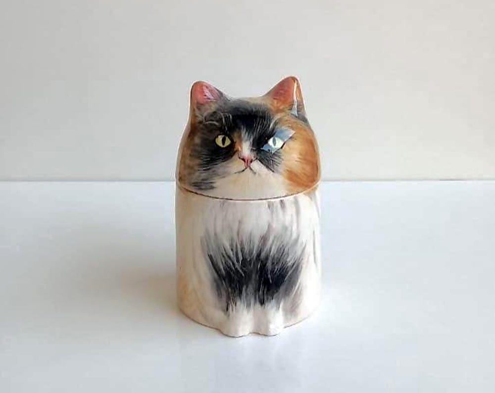 Customizable Calico Cat Cremation Urn: Handcrafted Ceramic Pet Memorial